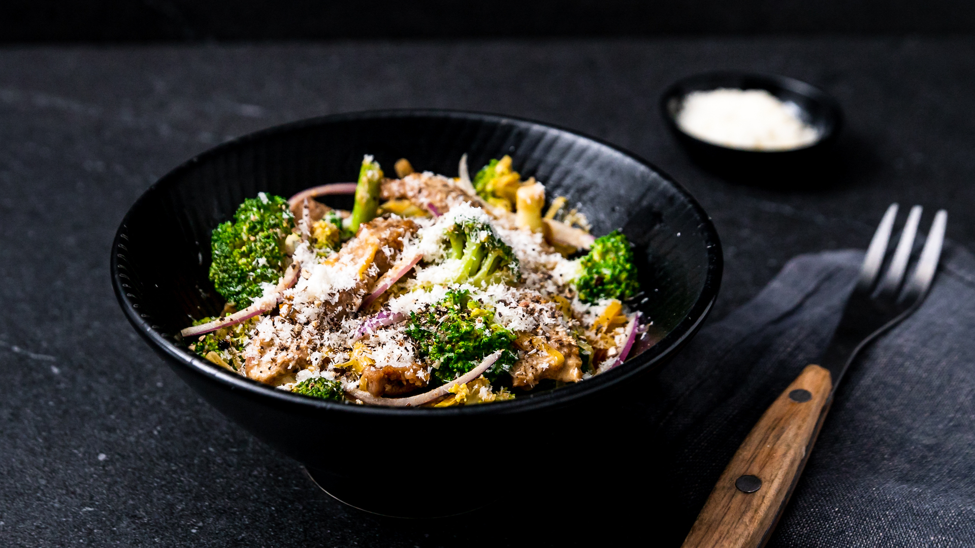 CrossFit Beef & Broccoli With Creamy Paprika Sauce