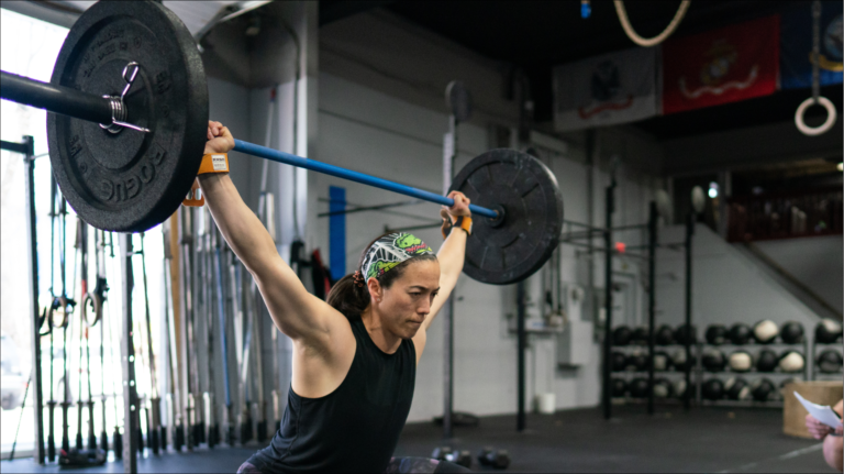 athlete doing overhead squat